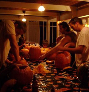 pumpkin-carving-party1